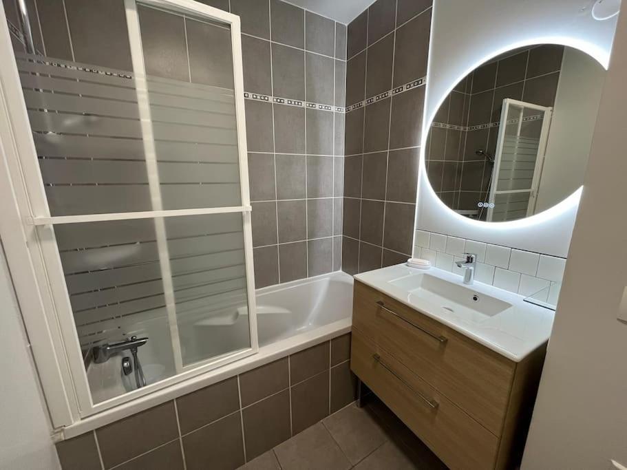 Dahlia, Appt Cosy Avec Parking Et Balcon Caen Exterior foto